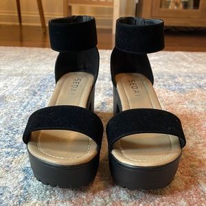 Black chunky heel🖤